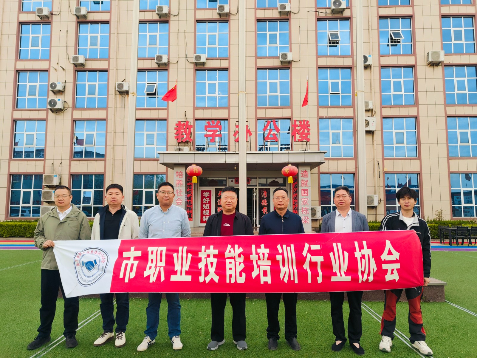 58e019542c5a57ef2e697e9bd2dbdaa9.jpg 58e019542c5a57ef2e697e9bd2dbdaa9.jpg